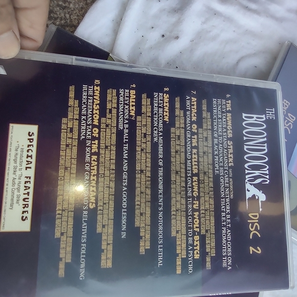 The boondocks complete series on 2nd season DVD set - Picture 5 of 13